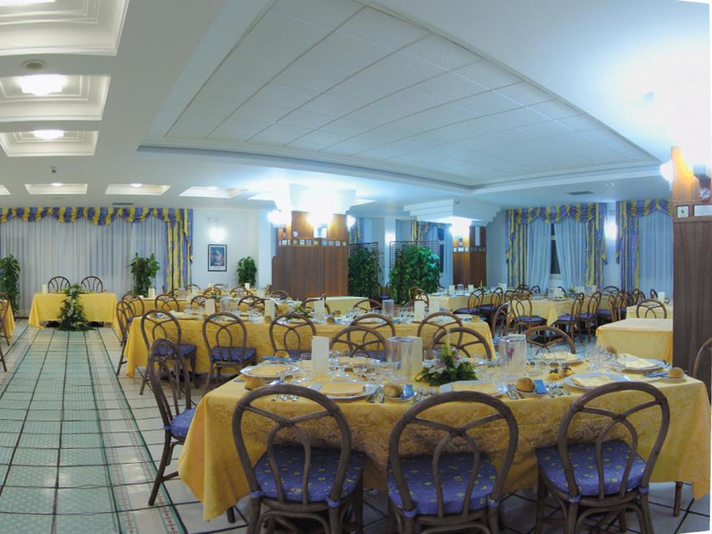 Hotel Le Terrazze Letojanni Zewnętrze zdjęcie